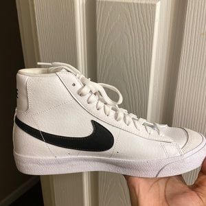 Nike blazers size 7y